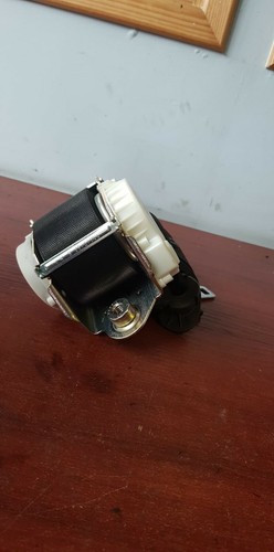 BMW 3er E90 E91 Sicherheitsgurt Beifahrerseite vorne NSF 9117219