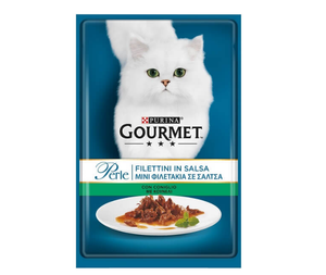 gourmet cat food in gravy