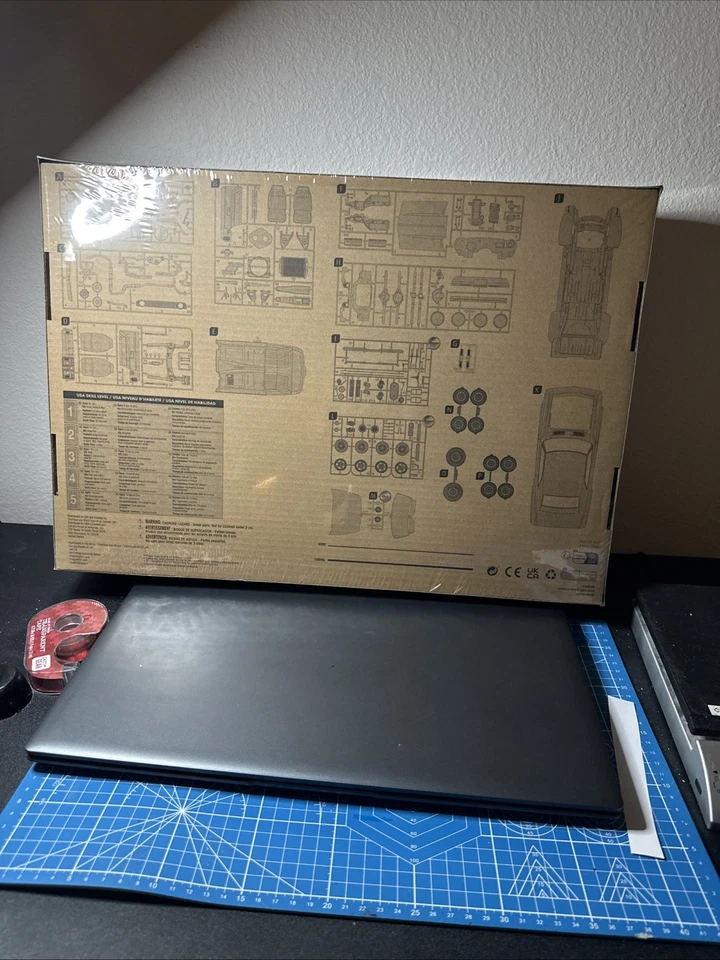 Revell 12812 '69 Camaro Z/28 3'n1 1/12 2’N1 Stock Street Or Drag Hard To Find - Image 4 of 4