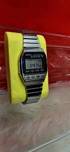 1981 Seiko Digital Watch Digital Alarm Chronograph a547-5040