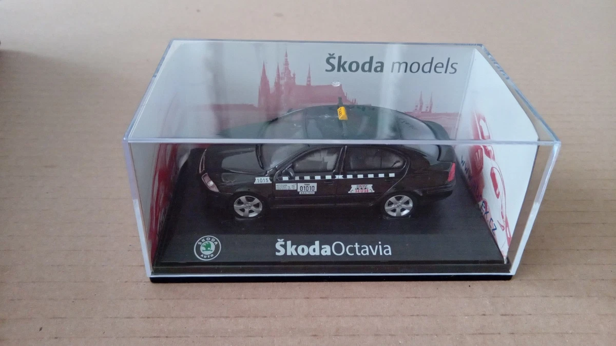 SKODA OCTAVIA COMBI I Bordeaux KADEN 1:43 de reference