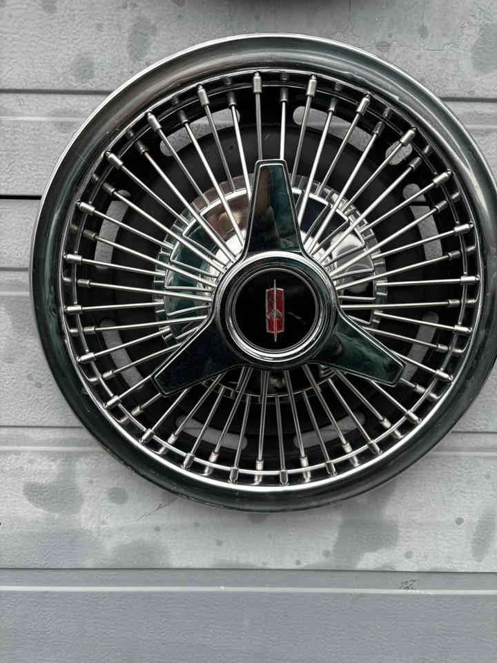 1966 Oldsmobile Starfire 14” Conjunto de 4 Calotas Giratórias Raiadas 3bar Usadas Cutlass - Imagem 4 de 4