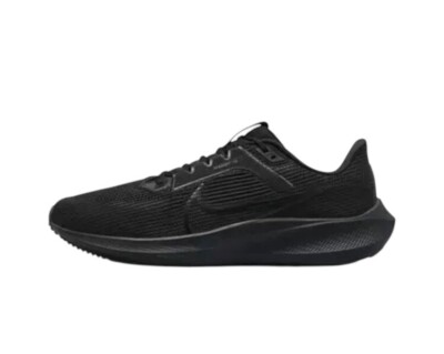 Nike Men Air Zoom Pegasus 40 in a “Triple  Black” Running Shoes Nike Pegasus 40 Men main image 2