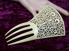 Large cream celluloid art deco hair comb - NO US IMPORT FEES