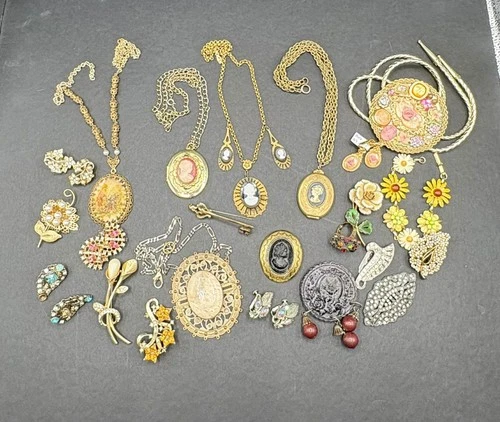Lot of Vintage Antique Fashion Estate Costume Jewelry Wear Repair