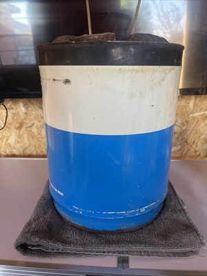 Chevron Vintage 5 Gal. Oil Can, Barrel Drum | eBay