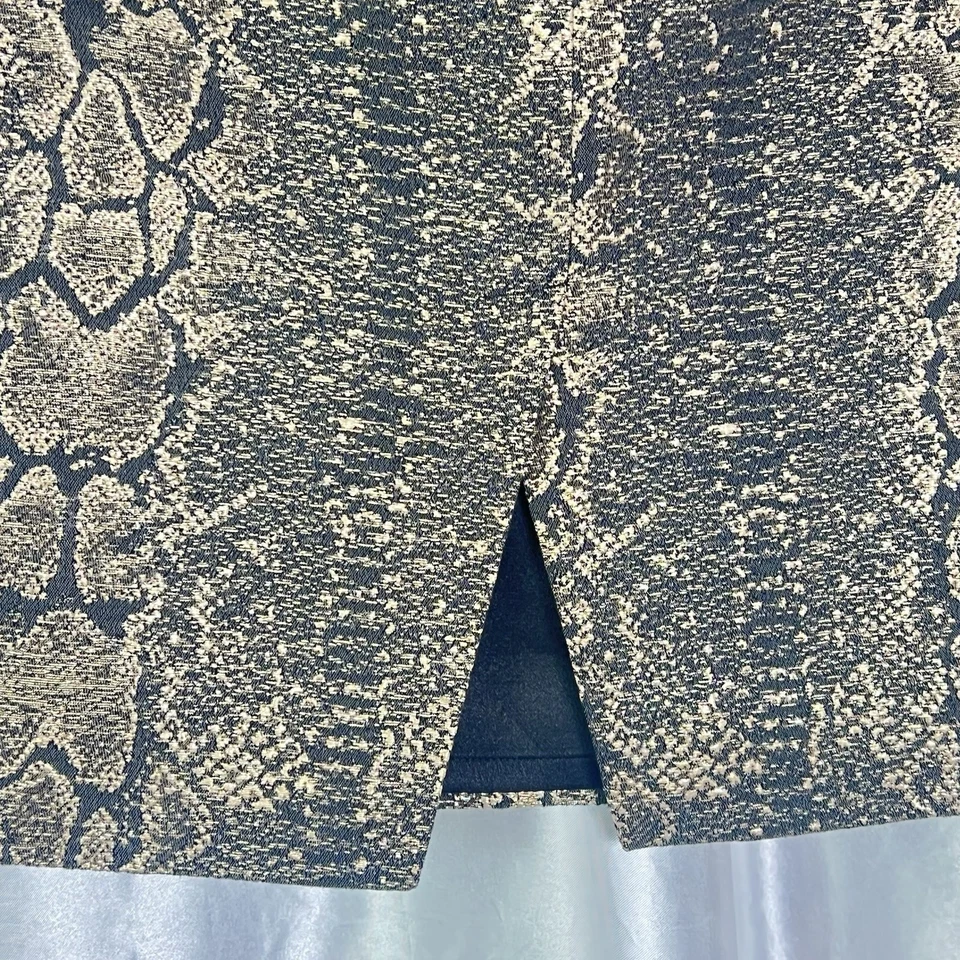Elegante Falda Lápiz Tahari Neutra Estampado Serpiente 12 | Elegante Estilo Estampado Animal Foto 4 de 4