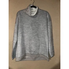 Beate Heymann Street Coulture Casual Athleisure    Gray Fuzzy Long Sleeve Top