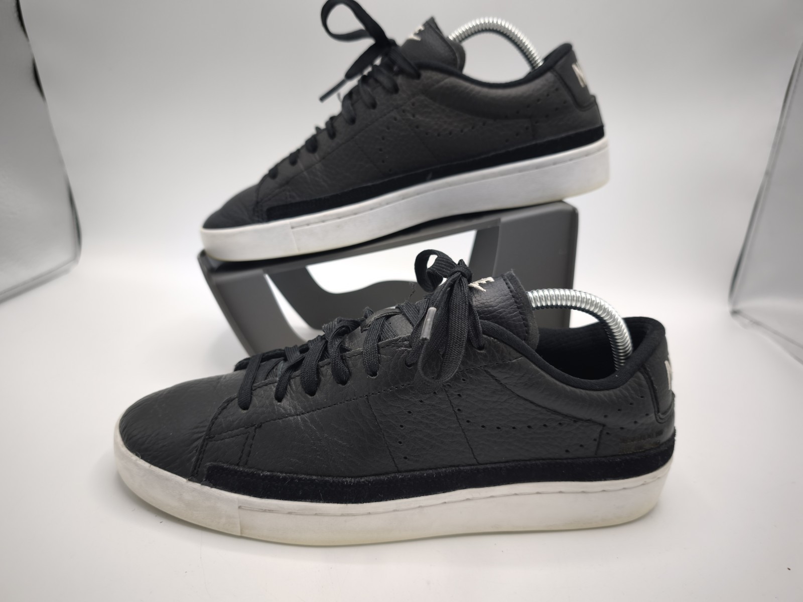 SAOLA Nike Blazer Low X Nero Pelle Stringate Scarpe da Ginnastica Suola Bianca Taglia UK 7 EU 41