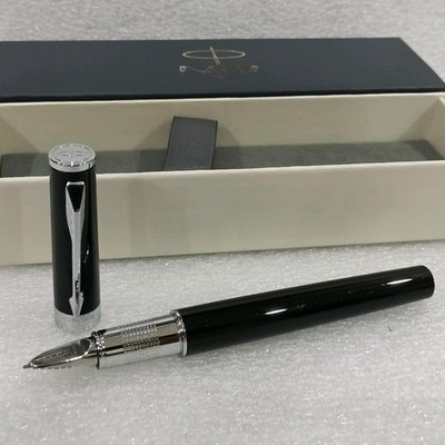 NOS Parker Ingenuity 5th Technology Pen in Black Lacquer with Chrome Trim VP590