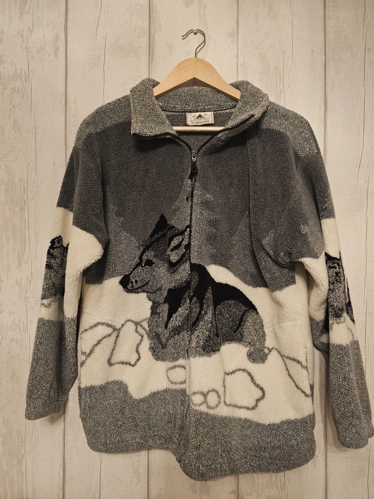 Vintage 90's Black Mountain Unisex Size Small Wolf Sherpa Full Zip Fleece Jacket