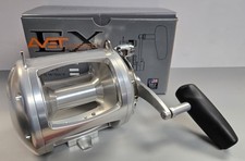 Avet EXW50/2-S Mulinello a Leva Convenzionale a Due Velocità - ARGENTO - Destro