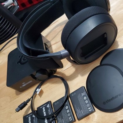 SteelSeries Arctis Pro Wireless Gaming Headset for PS5, PS4, PC, NEW BATTERIES