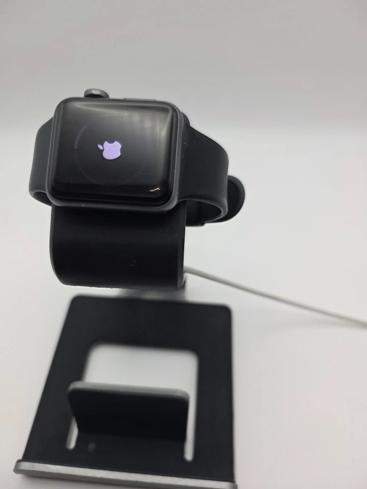 Apple Watch Series 3 38mm w/Extras - Image 2 of 4