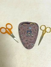 Handmade Lavender Sewing notions II Quilted embroidery needlework scissor holder