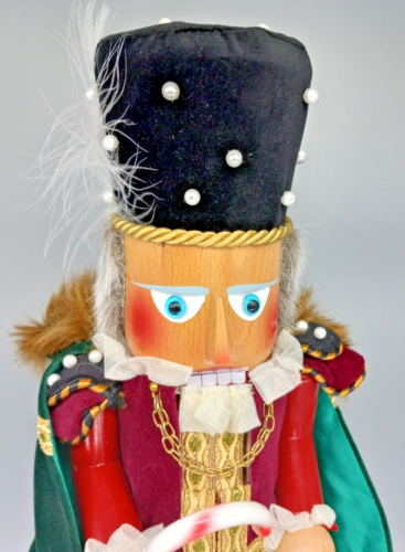 Steinbach Christmas Traditions Candy Cane Choirmaster Nutcracker - S1907 - Picture 6 of 10