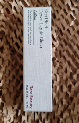 RARE BEAUTY Soft Pinch Dewy Liquid Blush Farbton Virtue - 7,5ml
