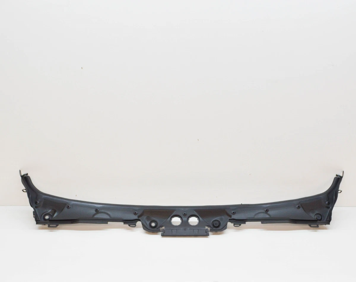 BMW 3 F30, F80 Windshield Cowl Panel Cover RHD 51717258178 7258178 