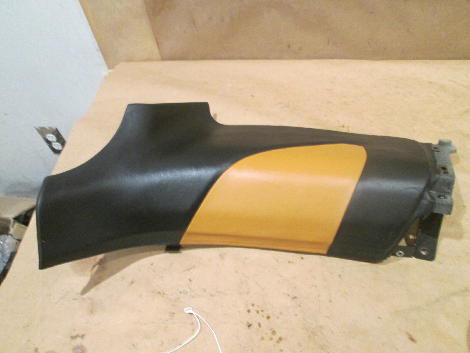 Ferrari 488 GTB -  Lower LH Lateral Trim  P/N 86577300