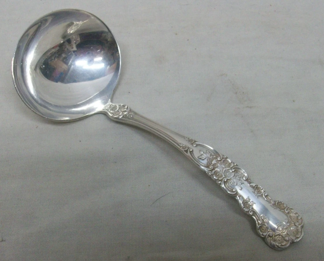 Vintage Gorham Buttercup Sterling Silver Gravy Sauce Ladle (6" Long) No Monogram
Opens in a new wind