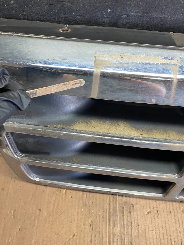 1992 to 1994 Ford F150 Bronco Front Upper Grill Grille Oem P8568 DG - Image 4 of 4