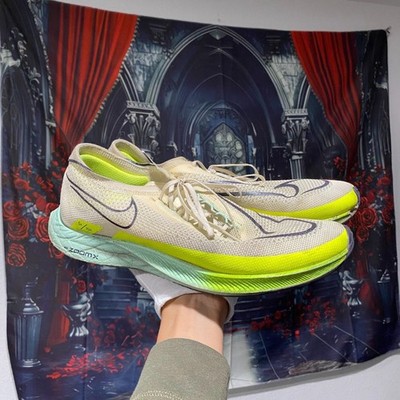 Nike ZoomX  Streakfly White Running Shoes Coconut Milk Volt Men's Size 10.5
