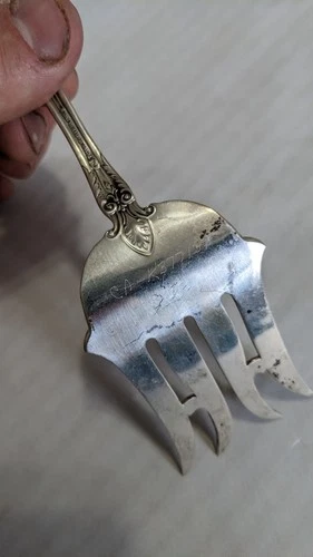 TOWLE KING RICHARD STERLING SILVER COLD MEAT FORK (MONOGRAM)