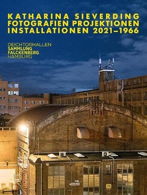 Dirk Luckow Katharina Sieverding: Photographs Projections Installati (Paperback)
