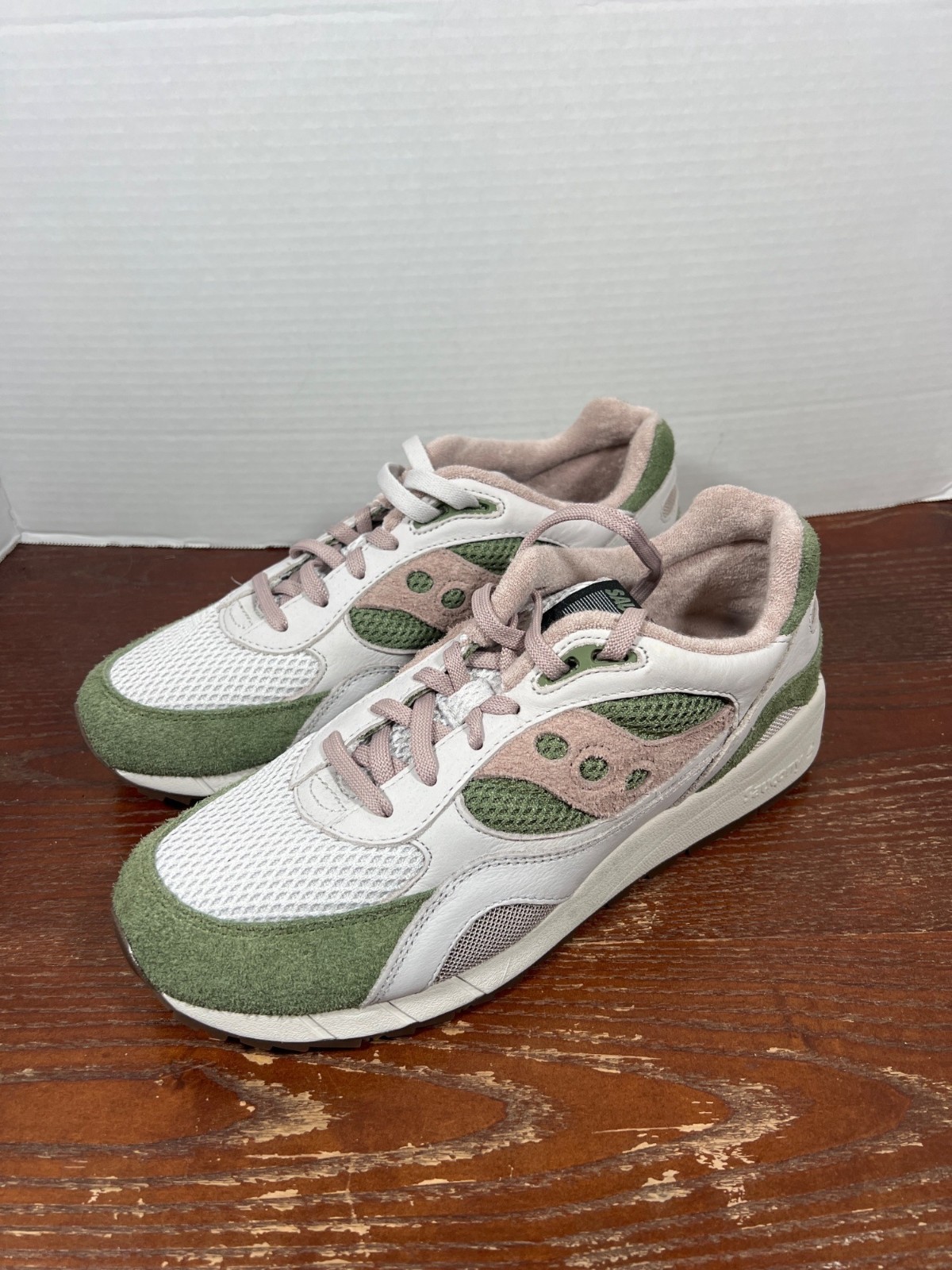 White / Green / Pink Mesh & Suede Unisex Eu 44 / Us