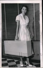 1951 Press Photo Patricia Deagan Carries 37 Pound Portable Piano