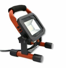 Luceco 8W Slim LED Site Work Light With 2M Cable & UK Plug 240V LSW6BR2