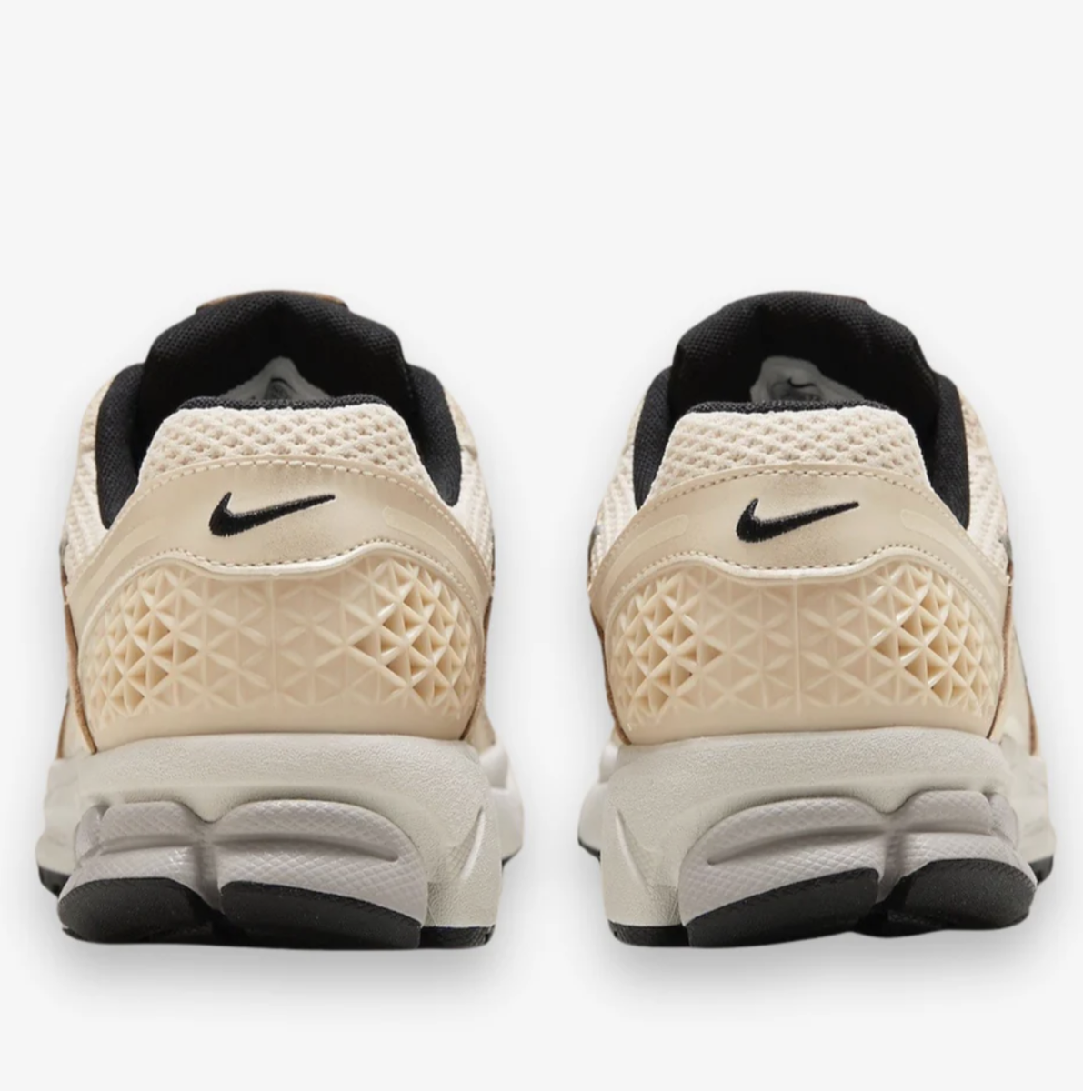 Nike Zoom Vomero 5 Pearl White Chrome Light Bone FN6742-200