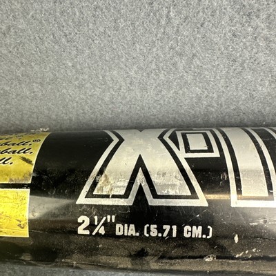 Batte de baseball jeunesse Easton Xtreme modèle LK19 23 oz 2