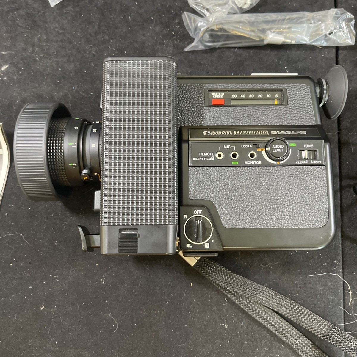Vintage CANON Canosound 514XL-S Super 8 Movie Camera Vintage CANON Canosound 514XL-S Super 8 Movie Camera