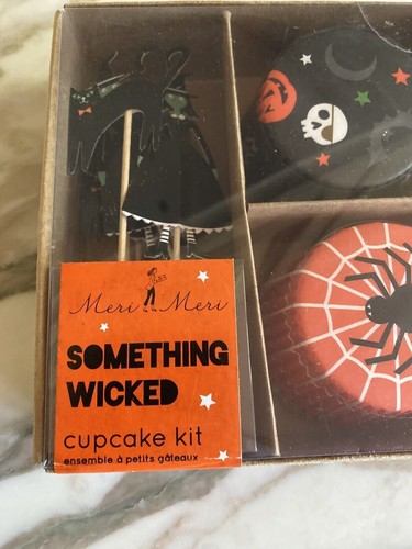Meri Meri Something Wicked Halloween Cupcake kit 24 Cases and Toppers - Picture 2 of 7