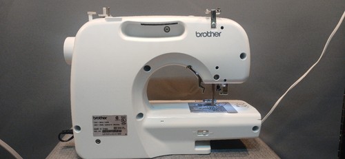 Brother CS6000I Computerized Sewing Machine with Accessories & Cover working.... - Picture 5 of 19