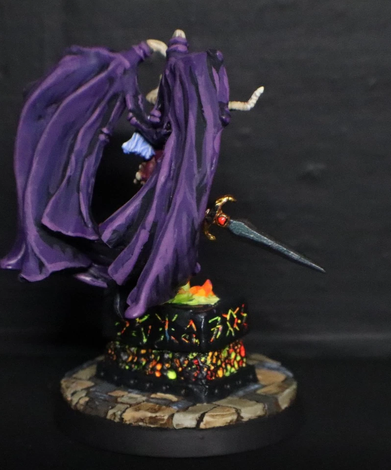 Painted Reaper Miniatures - METAL - Ashakia, Darkspawn WARRIOR SUCCUBUS - Image 4 of 4