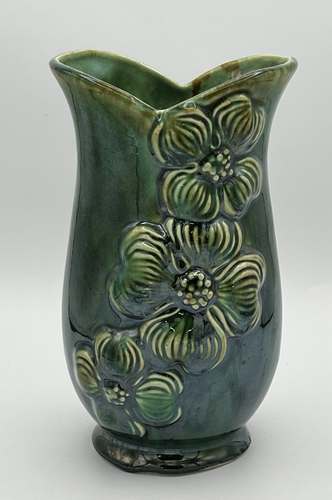 Vintage McCoy Pottery Vase 667 8 USA Green Drip Glaze Dogwood Flowers 8" Tall - Picture 3 of 11