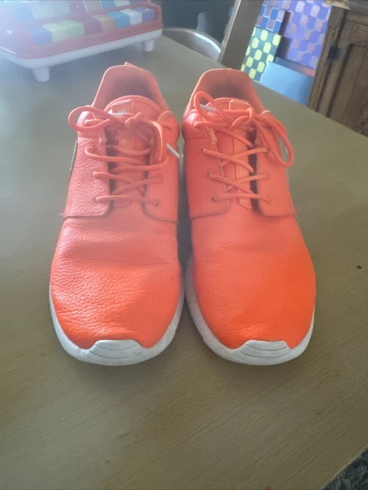 Nike Women's Size 8.5 Roshe One PRM 833928 Neon Orange Leather No Box - Image 2 of 4