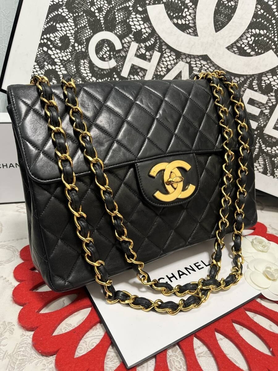 CHANEL Vintage Matelasse 30 Black Lambskin Leather with Gold Hardware
