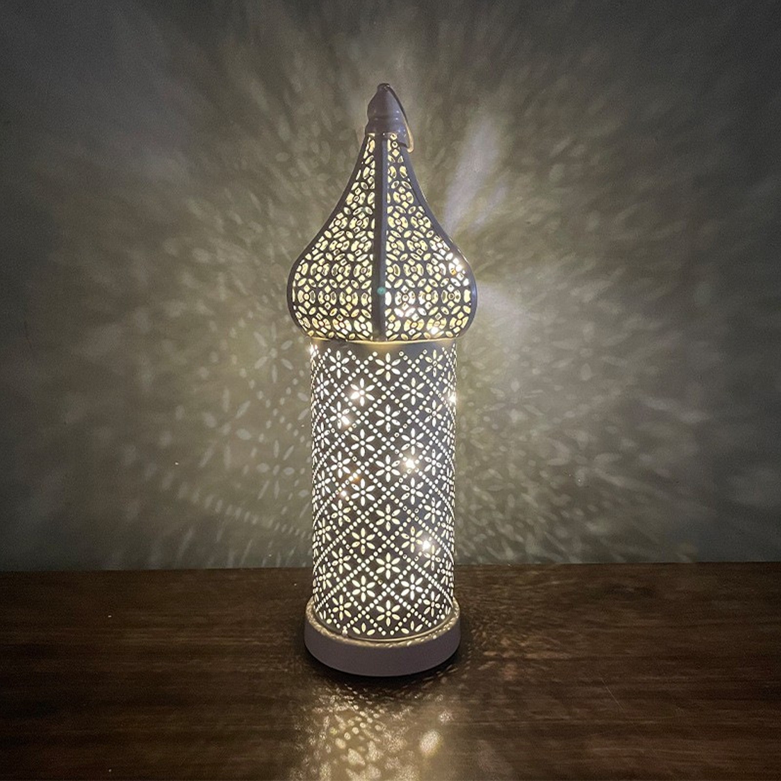 LED Metal Hollow Lamp For Exquisite Room Decoration Recommended