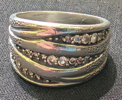 Silpada Sterling Silver 925 Ring Size 7.5 Wide Hammered Design CZ Stones 8.7 Gr