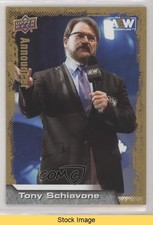 2022 Upper Deck AEW All Elite Wrestling Crew Gold Tony Schiavone #92 READ 0s9c