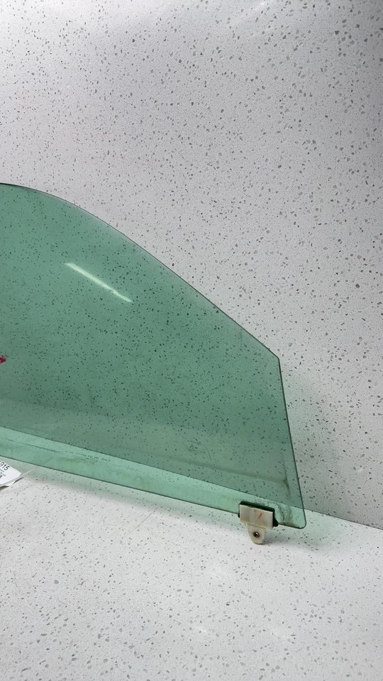 1999-2005 Pontiac PONTIAC GRAND AM Right Front Door Glass Foto 3 de 4