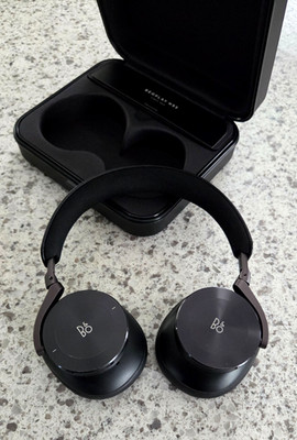 Bang & Olufsen Beoplay H95 Black - Wireless ANC Headphones with Aluminium Case