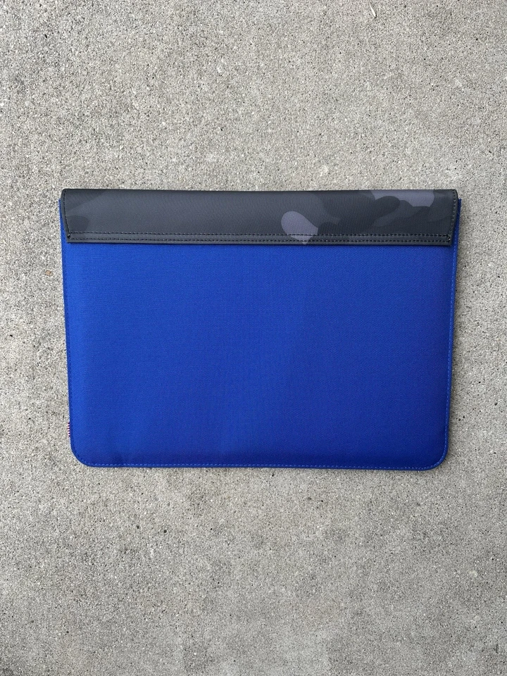 Herschel 13 Pulgadas iPad Tablet Estuche Laptop Negro Azul Nuevo Camuflaje Negro Gris Foto 2 de 2