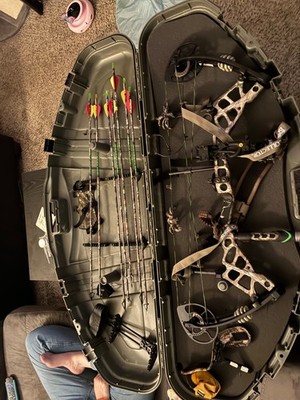 Bear Archery AXX   Complete Hunt-Ready Package
