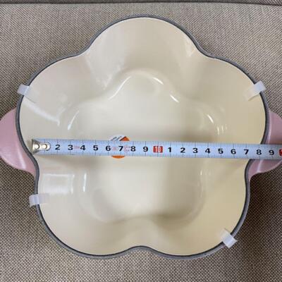 Le Creuset Cocotte Fleur Flower Sugar Pink Frill Relief 20cm 2L
