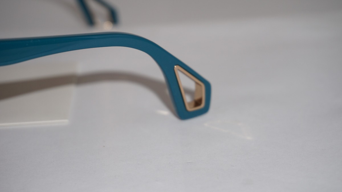 GUCCI Eyeglasses New Blue Butterfly GG0470O 003 56 17 140 | eBay GUCCI Eyeglasses New Blue Butterfly GG0470O 003 56 17 140 | eBay