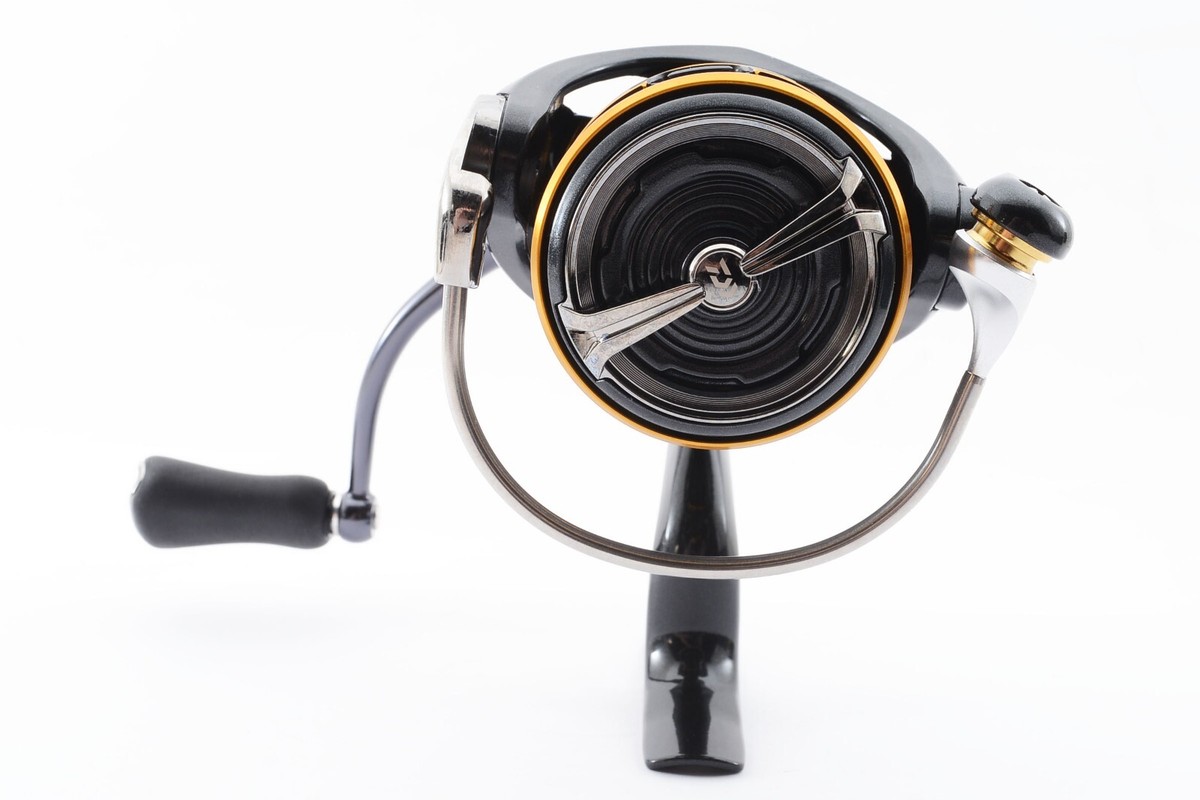 Daiwa 21 Caldia LT 2500S-XH Spinning Reel Near Mint from